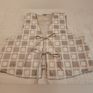 Polagram Women's Quilted Tie-Front Crochet Overlay Vest in Beige & Cream 2XL